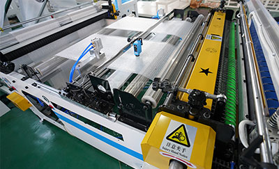 Máquina para fabricar plástico burbuja (sellado de 3 lados)