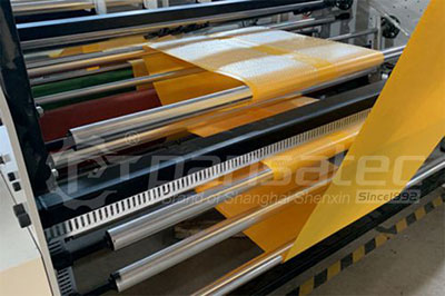 Máquina para fabricar sobre burbuja