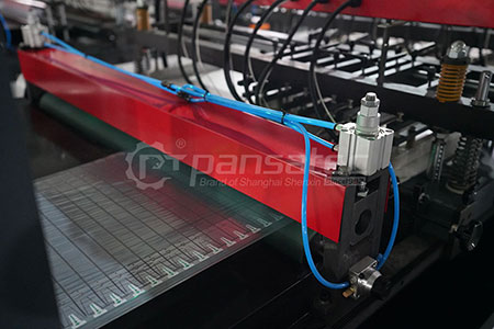 Máquina para fabricar rollo de columna de aire